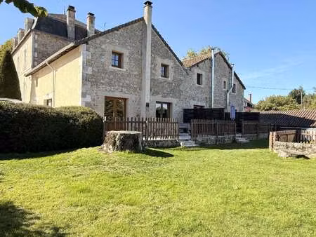 maison de luxe à vendre à piégut-pluviers : 799 000 € | 480m²