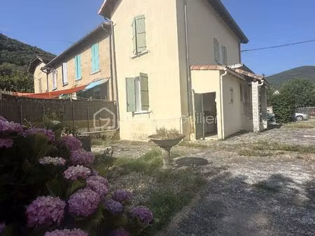 maison de village de 80 m² à saint-jean-de-valeriscle