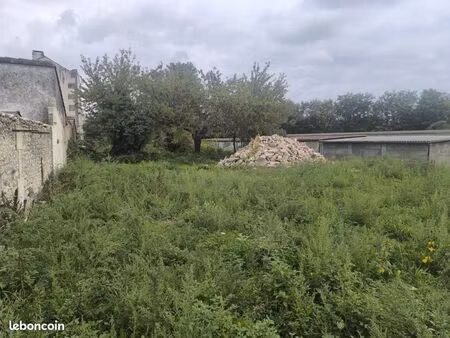 terrain 580 m² cognac