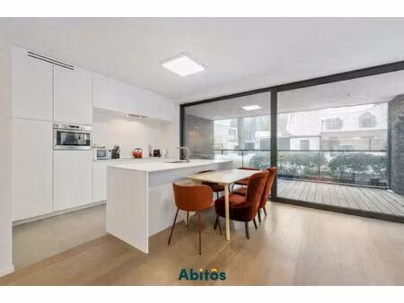 uniek gelijkvloers appartement in sint-denijs-westrem