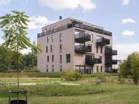 lichtrijke penthouse met twee slaapkamers  ruime terrassen en indrukwekkende vergezichten