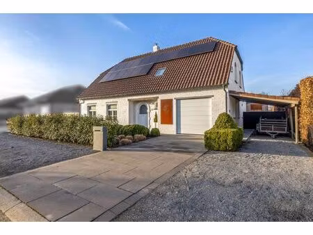 ruime gezinswoning met prachtige tuin te sint-lenaarts