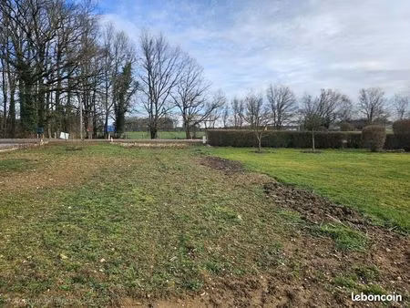 terrain 850 m² viriat