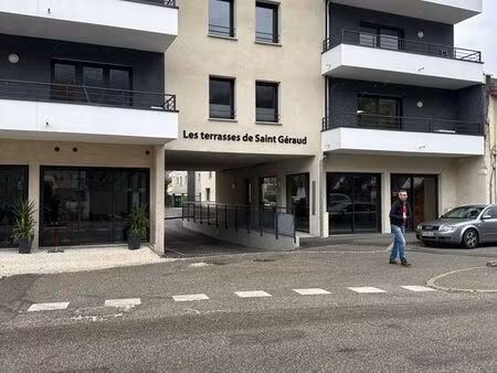 place de parking privée