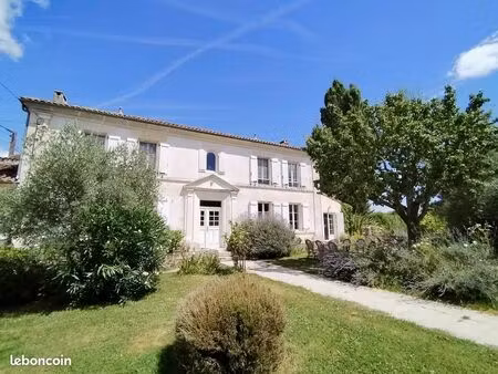 propriété 10 pièces 300 m²