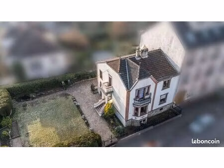 maison 5 pièces 161 m²