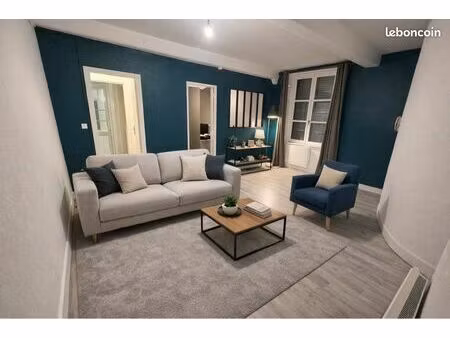 à louer - t2 lumineux - centre ville riom