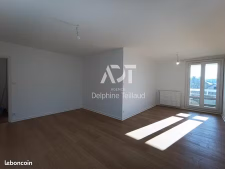 appartement 3 pièces 81 m²