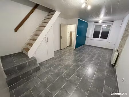 maison 5 pièces (3chambres + bureau passant)