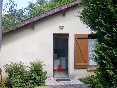 particulier loue studio maisonnette indépendante