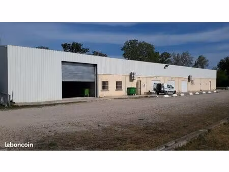 location local stockage 250m2