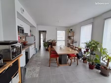 appartement 3 pièces 68 m²