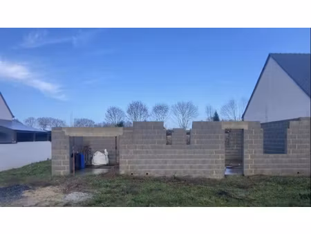 terrain constructible viabilisé de 464 m²