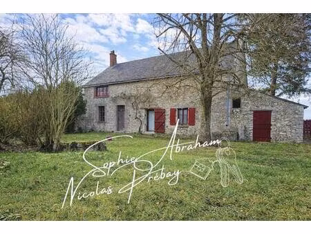 maison à rénover avec grange attenante et grand terrain