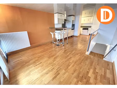 location appartement 3 pièces 84m²