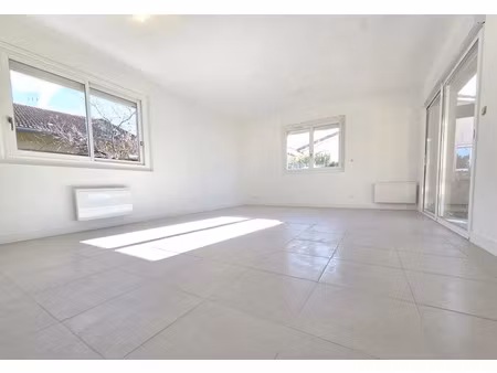 vente maison 4 pièces 111.07 m² à castelginest (31780)  299 500 €