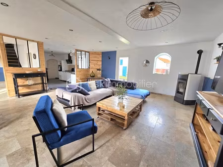 vente maison 6 pièces 195 m² à saint-priest-bramefant (63310)  289 000 €