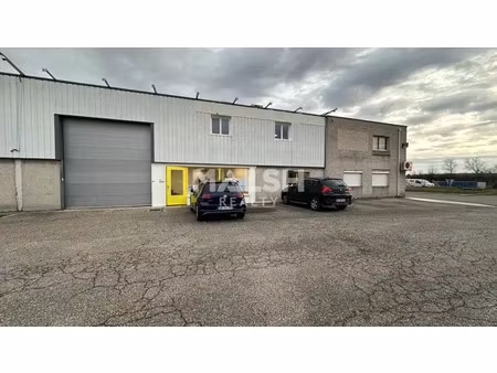local d'activités à chassieu - a vendre ou a louer - 551 m²
