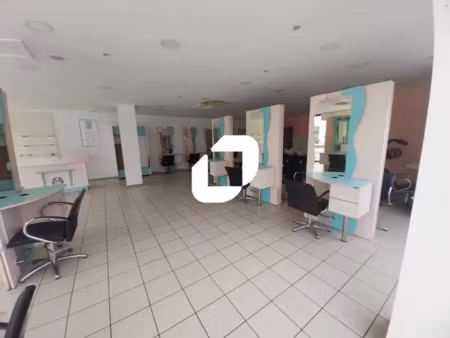 location commerce saint medard en jalles 33160