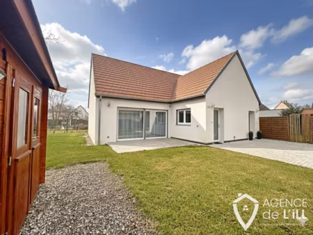 belle maison jumelée 3/4 pièces récente avec jardin