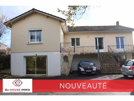 vente maison 10 pièces 250 m² à la couronne (16400)  367 000 €
