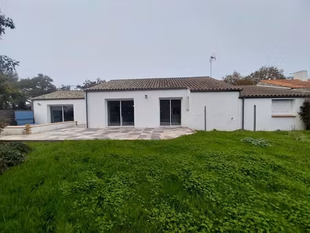 vente maison 7 pièces 187 m² à bois-de-céné (85710)  352 900 €