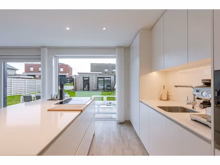 huis te koop in zedelgem met 4 slaapkamers