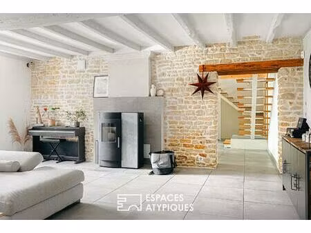 lumineuse charentaise au jardin paysagé et son appartement