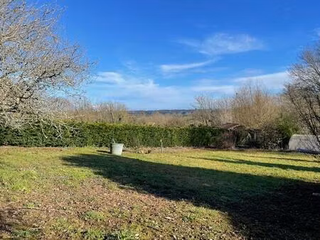 terrain à bâtir d'une superficie de 1961 m2