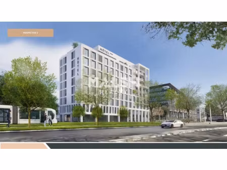 à louer - bureaux 3 348 m²  divisibles dès 202 m² - gerland