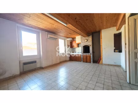 canohes coeur de village  maison de village en r+2 avec garage  à rénover