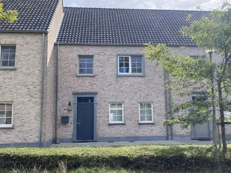 huis te koop in zwijndrecht met 4 slaapkamers