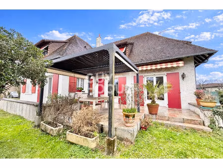 maison de caractère 175 m² avec garage proche centre ville d'orthez