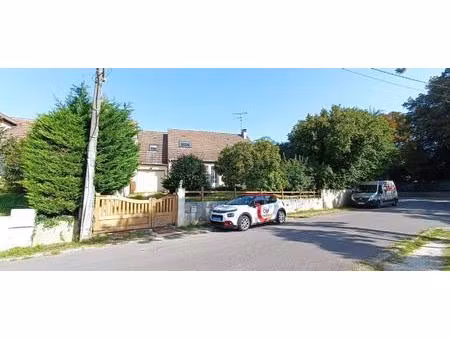 maison traditionnelle à fort potentiel – village dynamique