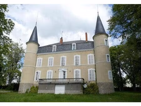 manoir xviiio et ses dépendances sur domaine 73ha