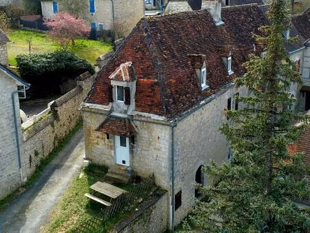 maison de village en pierre