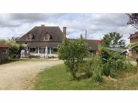 propriété avec 13 hectares 20 ares