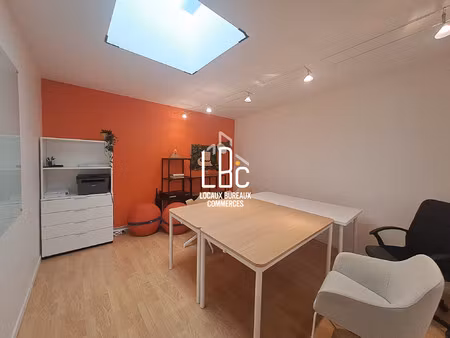 location local professionnel 84m² nantes 44000