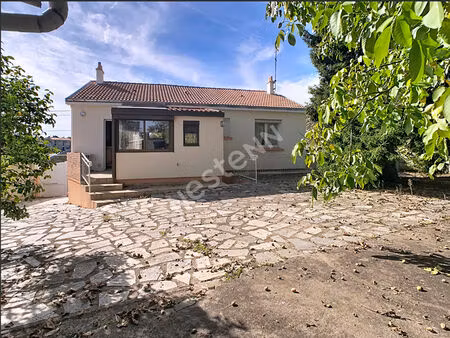 maison sur sous sol sur la commune de gesté