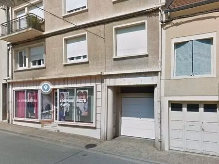 immeuble mixte en plein centre-ville de digoin. 2 appartements et 1 local commercial