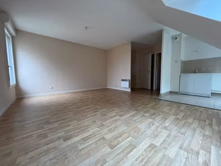 location appartement 2 pièces 45 m² à clermont (60600)