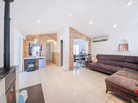 vente maison 4 pièces 90 m² à villeneuve-loubet (06270)  599 000 €