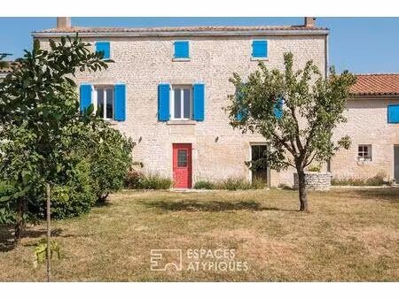 longère rénovée et son parc verdoyant