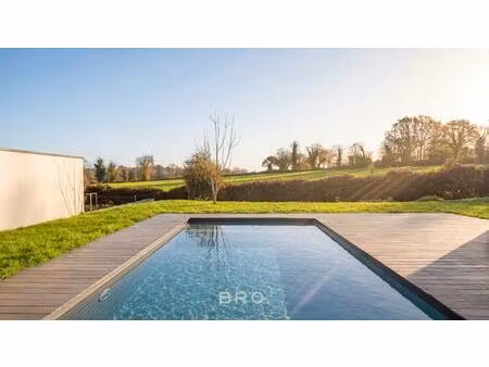 maison 151m2 sur 797m2 de terrain  4 chambres.