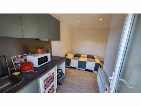 location meublée appartement 1 pièce 18 m² à la bouilladisse (13720)  500 €