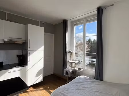 location appartement 1 pièce 26 m² à orleans (45000)  605 €