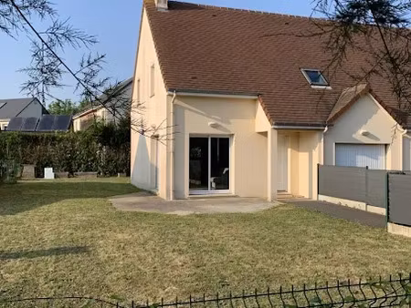 location meublée maison 4 pièces 94 m² à benouville (14970)  1 350 €