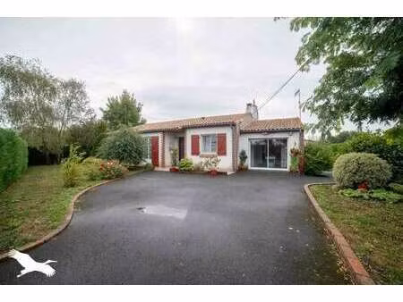 vente maison à bourneau (85200) : à vendre / 101m² bourneau
