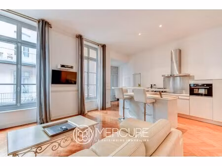 appartement t3 meuble haut de gamme.