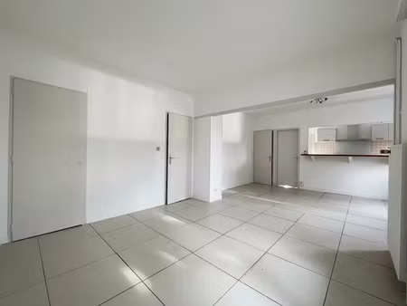location meublée appartement 3 pièces 79 m² à la teste-de-buch (33260)  1 000 €